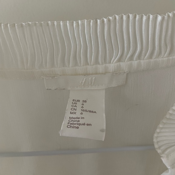 Beautiful sheer blouse - Picture 3 of 4